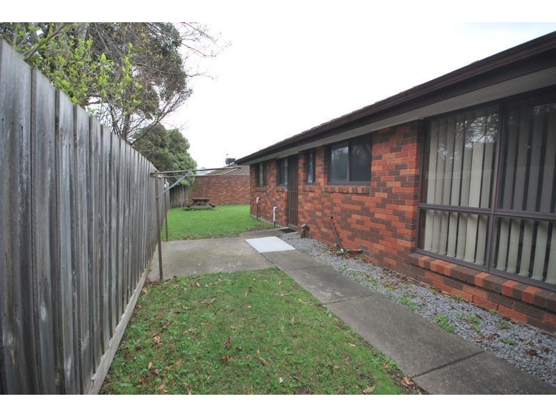 2/41 Lyall Street, Cranbourne VIC 3977