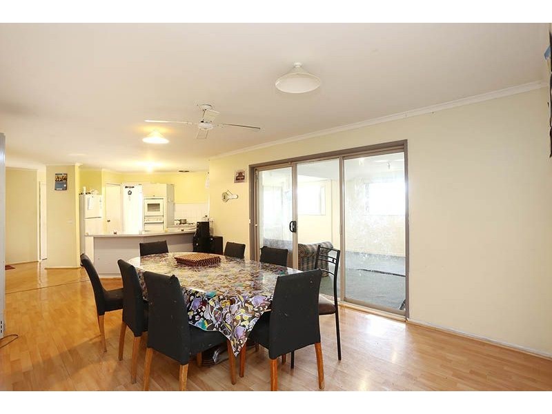 30 Amber Crescent, Narre Warren VIC 3805