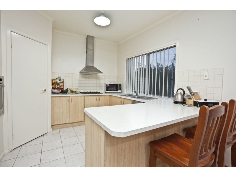 4 Elgin Mews, Cranbourne VIC 3977