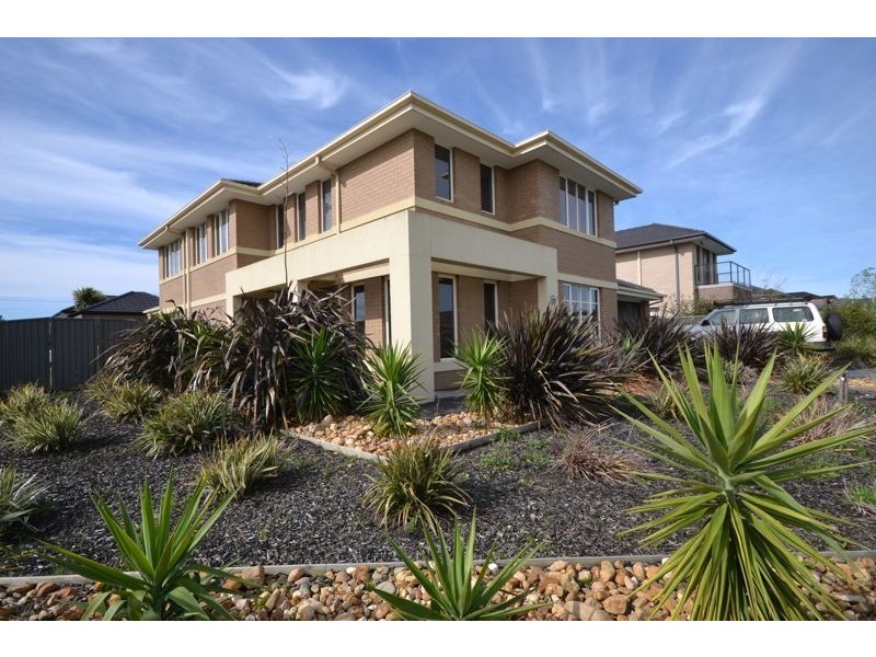 22 Everly Circuit, Pakenham VIC 3810