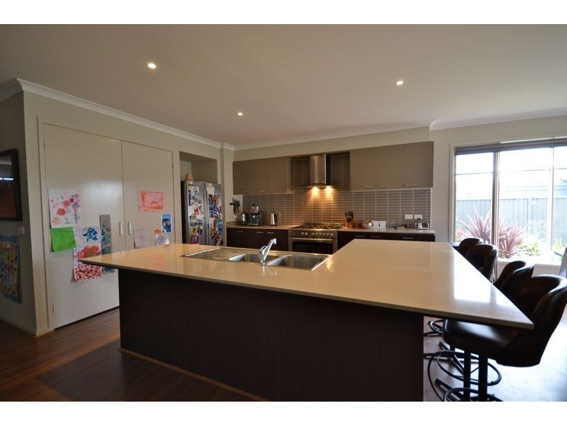 22 Everly Circuit, Pakenham VIC 3810