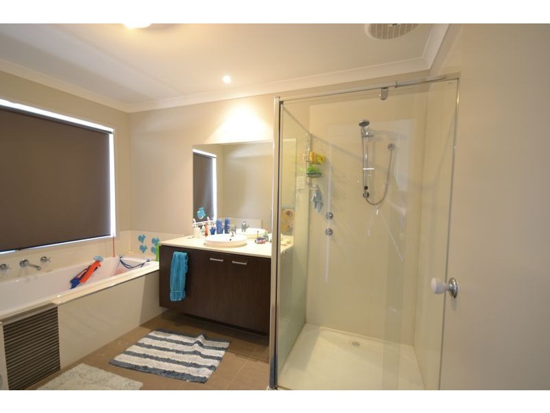 22 Everly Circuit, Pakenham VIC 3810