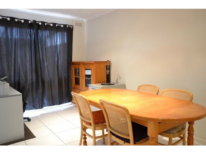 1/2 Fairfield Street, Cranbourne VIC 3977