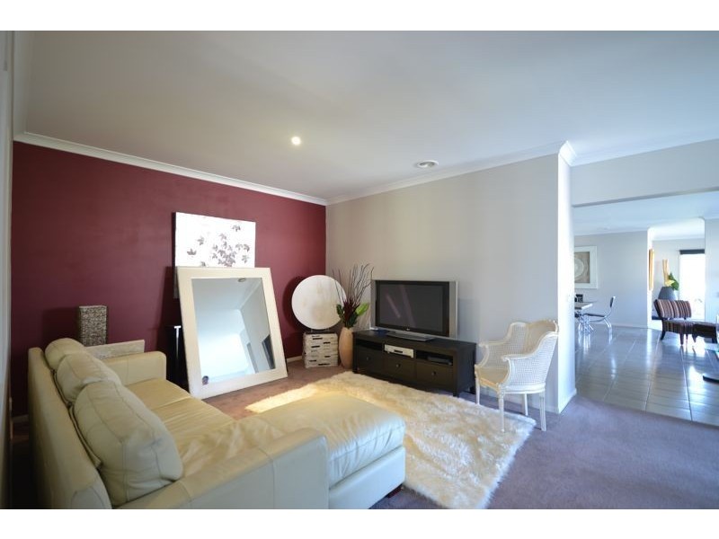 21 Powerscout Retreat, Cranbourne VIC 3977