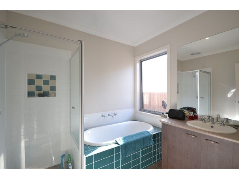 21 Powerscout Retreat, Cranbourne VIC 3977