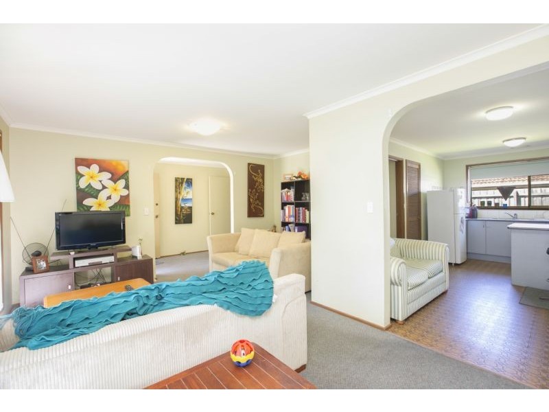 2/11 Tucker Street, Cranbourne VIC 3977