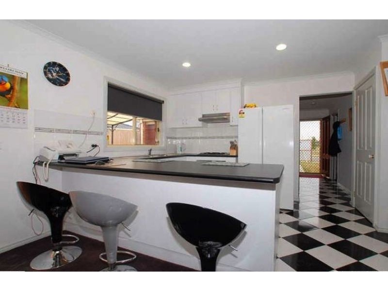 3 Calais Circuit, Cranbourne West VIC 3977