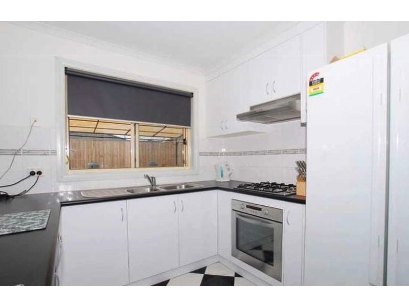 3 Calais Circuit, Cranbourne West VIC 3977