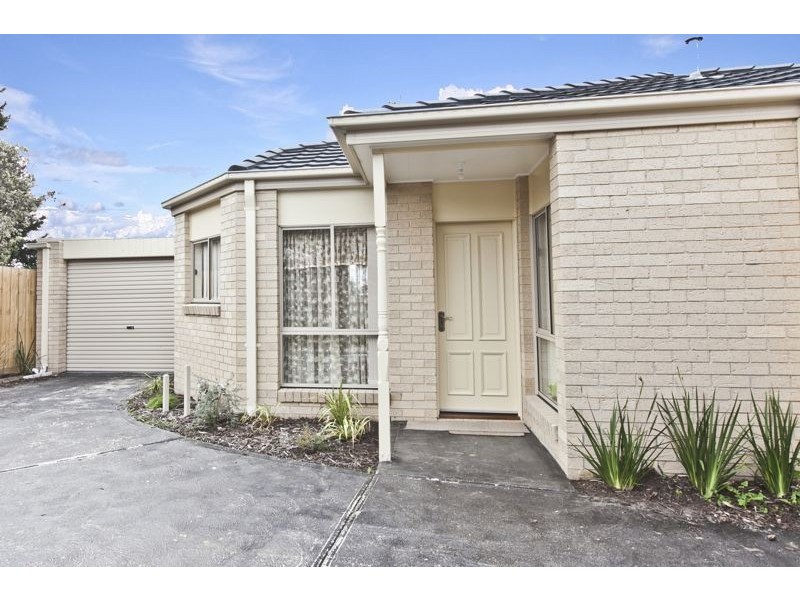 2/52 Marylyn Place, Cranbourne VIC 3977