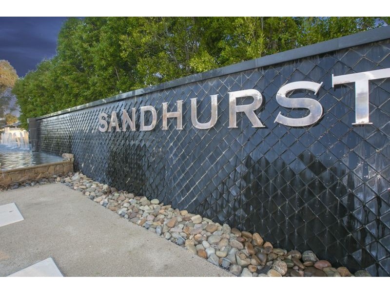 4 Crampton Close, Sandhurst VIC 3977