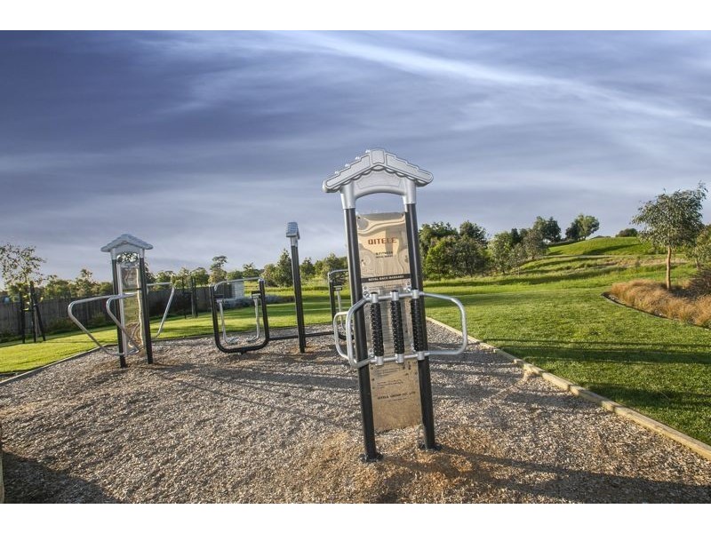 4 Crampton Close, Sandhurst VIC 3977