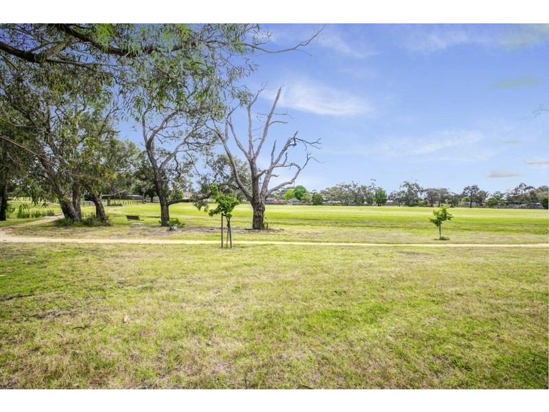 21 Craig Road, Junction Village VIC 3977