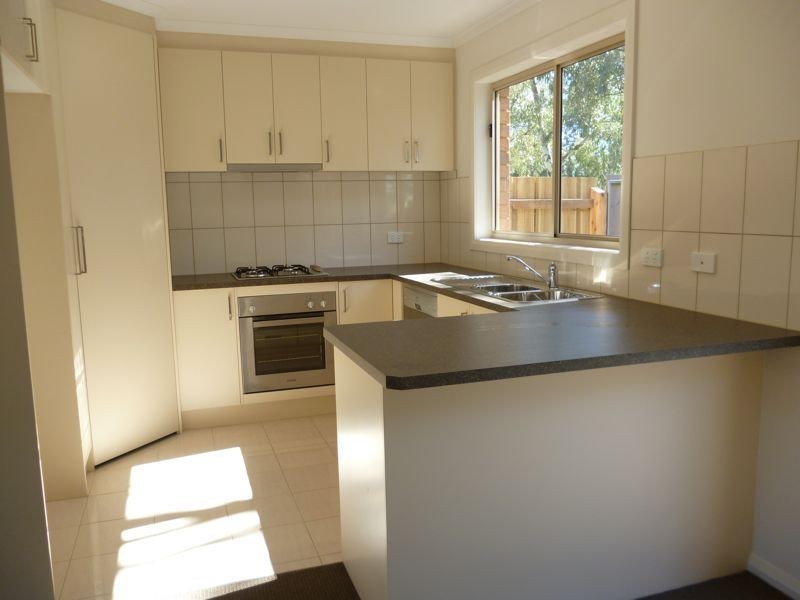 2/5 Thanos Court, Hampton Park VIC 3976