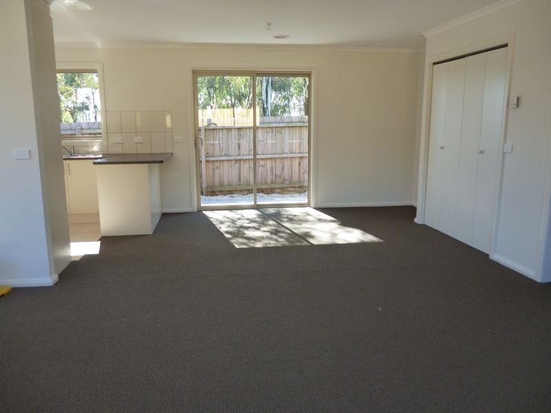 2/5 Thanos Court, Hampton Park VIC 3976