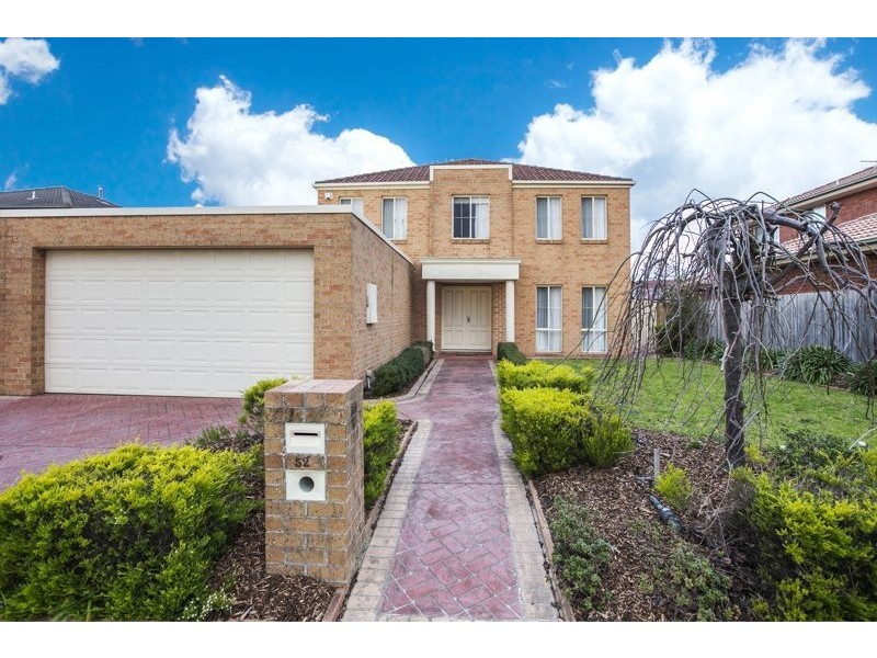52 The Promenade, Narre Warren South VIC 3805