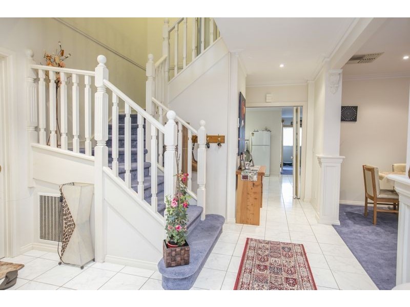 52 The Promenade, Narre Warren South VIC 3805