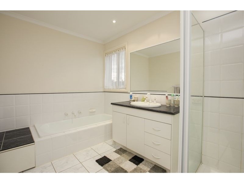 52 The Promenade, Narre Warren South VIC 3805