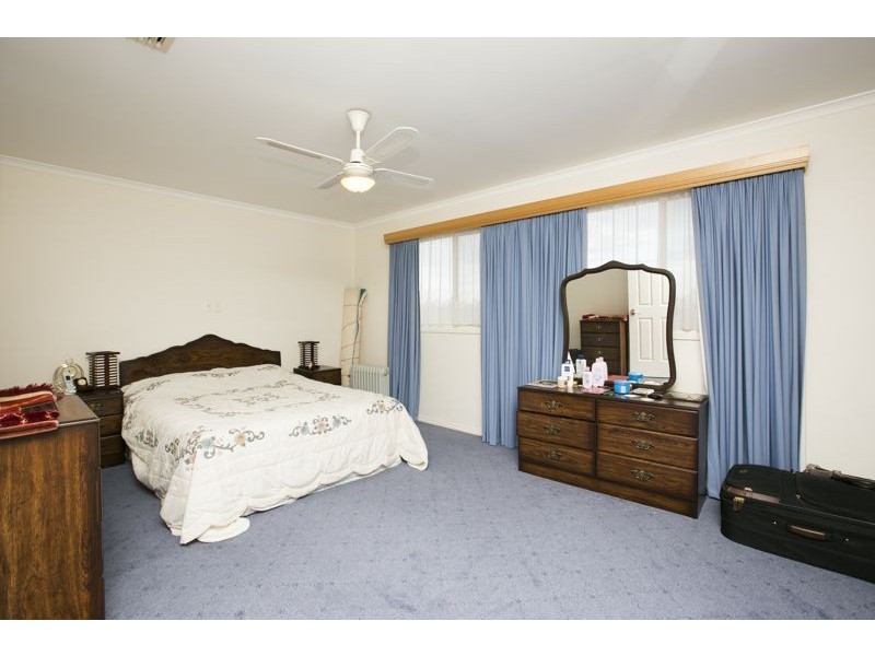 52 The Promenade, Narre Warren South VIC 3805