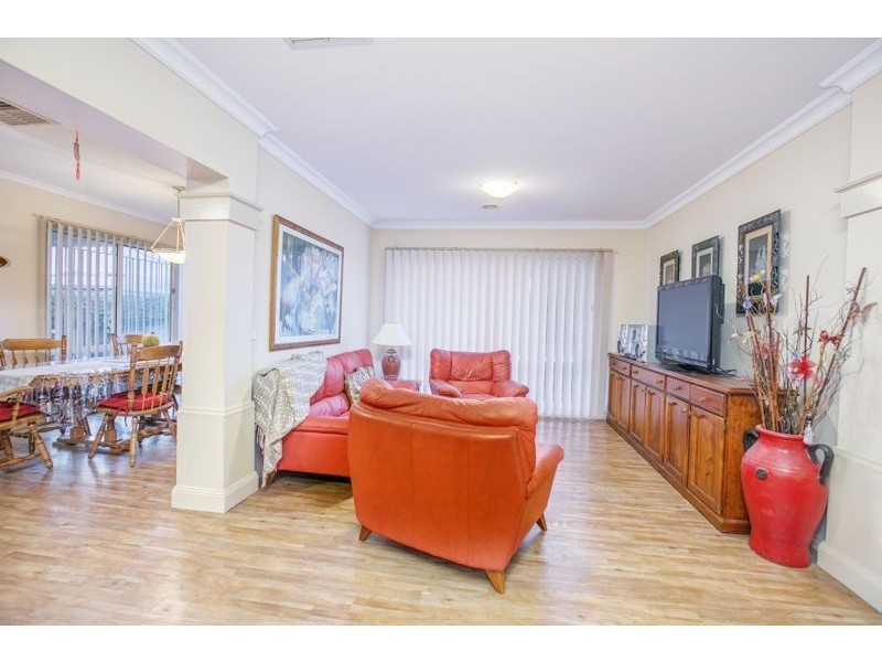 35 Middleham Close, Cranbourne West VIC 3977