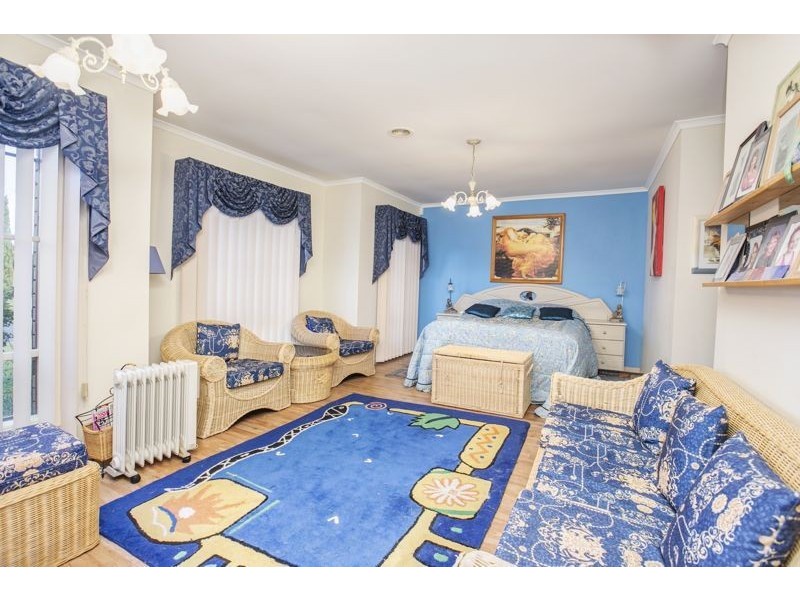 35 Middleham Close, Cranbourne West VIC 3977