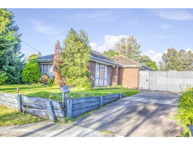 59 Lamont Crescent, Cranbourne VIC 3977