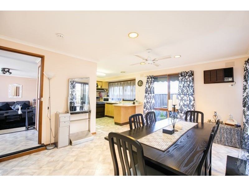 59 Lamont Crescent, Cranbourne VIC 3977