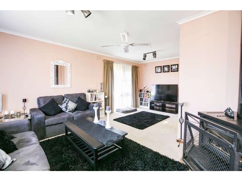 59 Lamont Crescent, Cranbourne VIC 3977