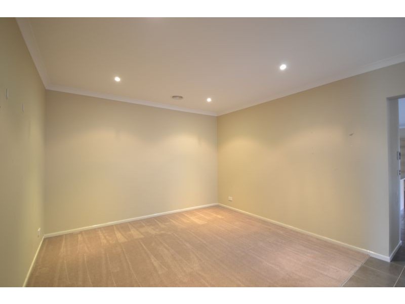 62 Pepperbush Circuit, Cranbourne VIC 3977