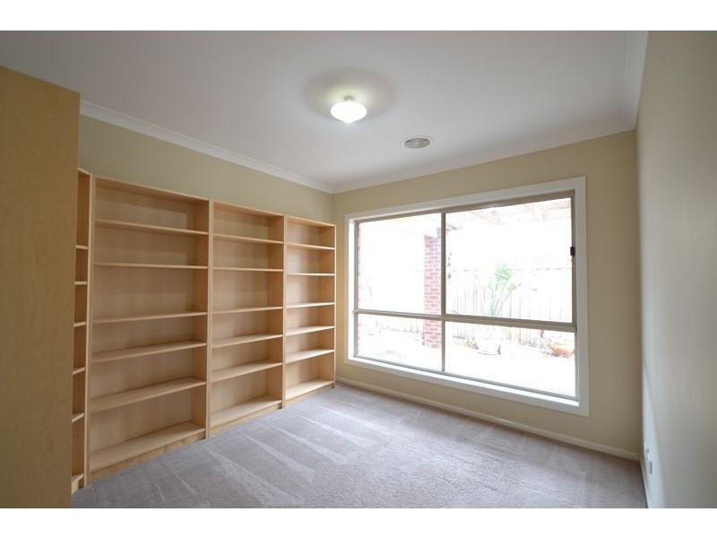 62 Pepperbush Circuit, Cranbourne VIC 3977