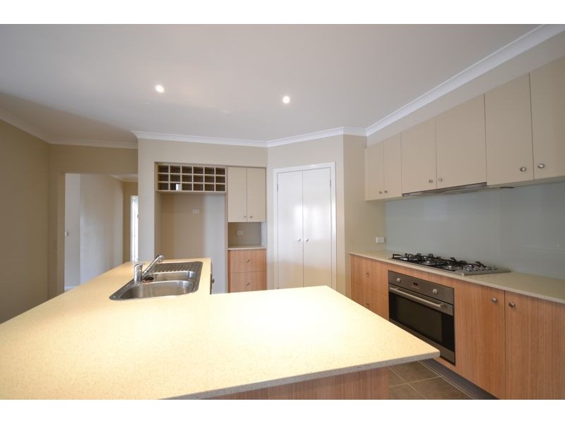 62 Pepperbush Circuit, Cranbourne VIC 3977