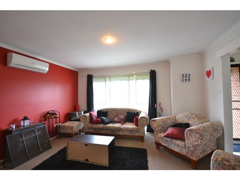 2/28 Latrobe Street, Cranbourne VIC 3977