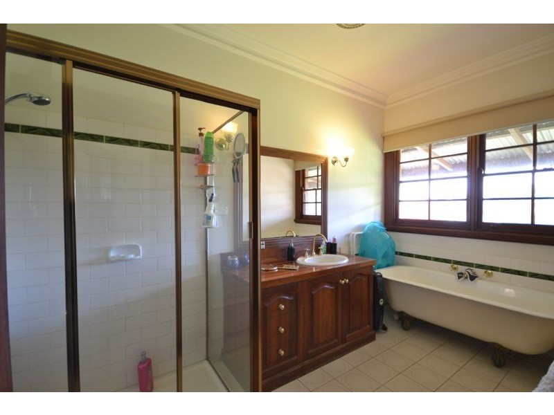 40 Worthing Road, Devon Meadows VIC 3977