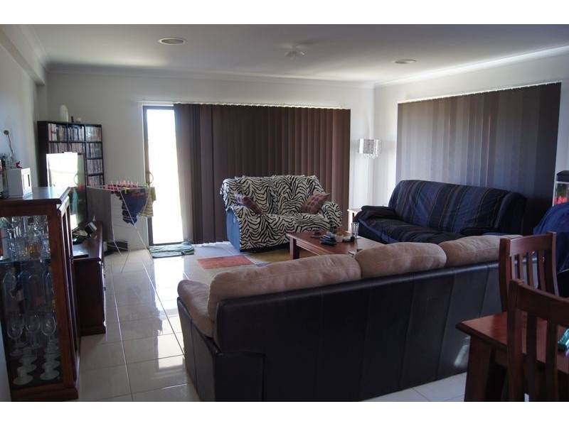 53 Mickleham Drive, Cranbourne VIC 3977
