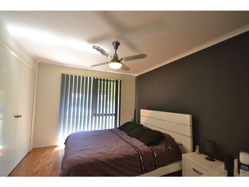 16 Arleon Crescent, Cranbourne VIC 3977