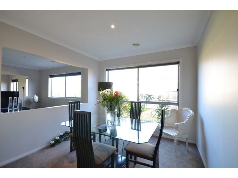 21 Powerscout Retreat, Cranbourne VIC 3977