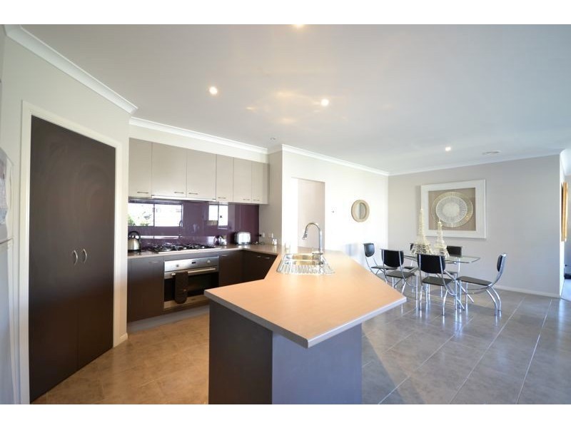 21 Powerscout Retreat, Cranbourne VIC 3977