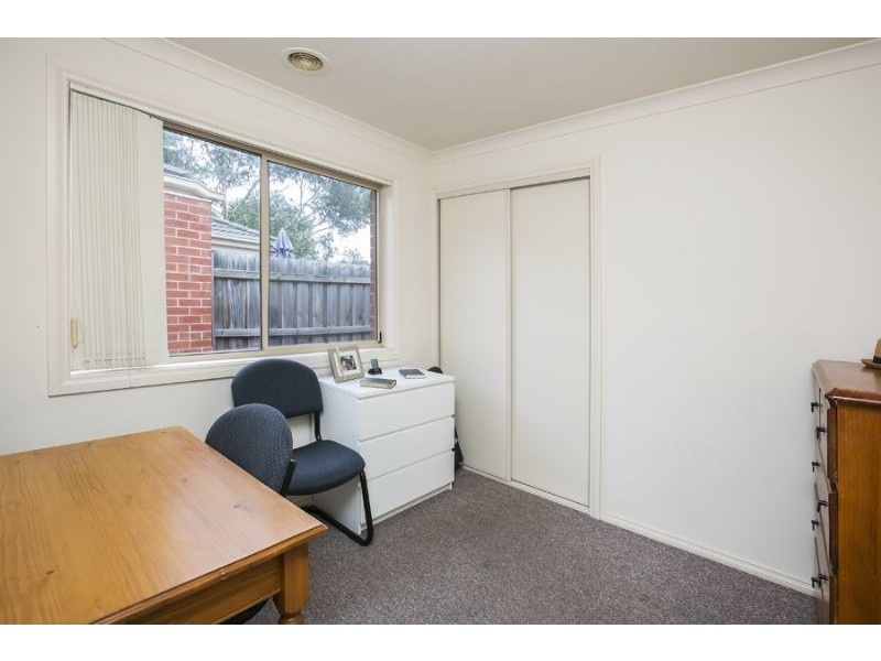 12/133 Bemersyde Drive, Berwick VIC 3806