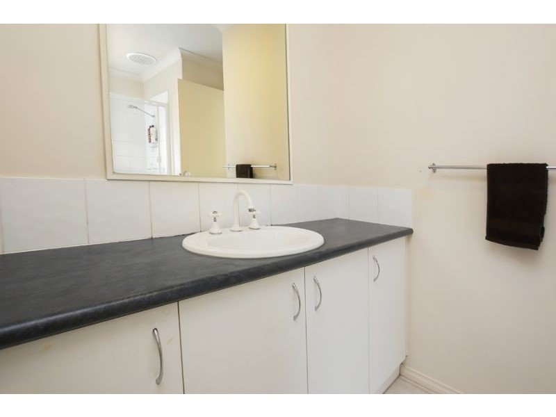 12/133 Bemersyde Drive, Berwick VIC 3806