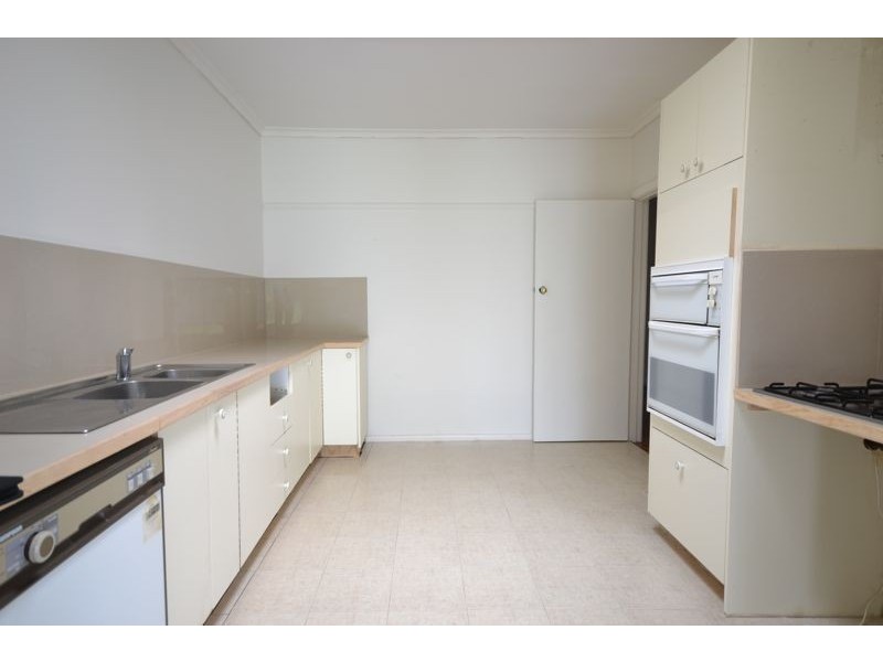 15 Shrives Road, Narre Warren VIC 3805