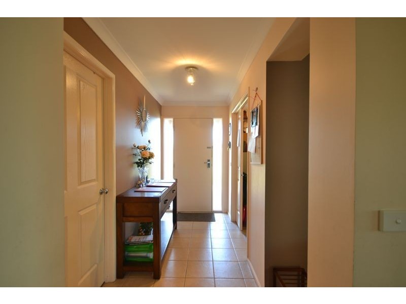 6 Forest Oak Court, Cranbourne VIC 3977