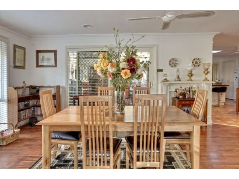 24 Drummer Lane, Narre Warren VIC 3805