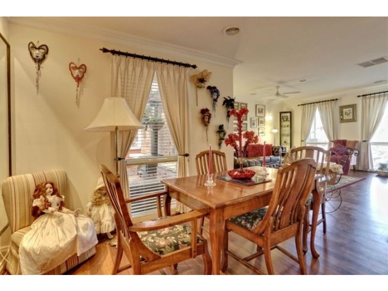 24 Drummer Lane, Narre Warren VIC 3805