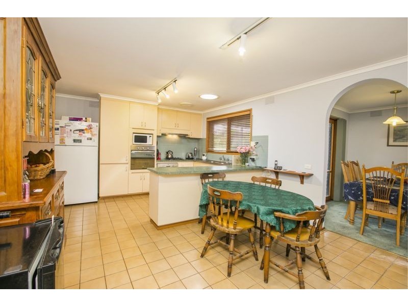 72 Endeavour Drive, Cranbourne North VIC 3977