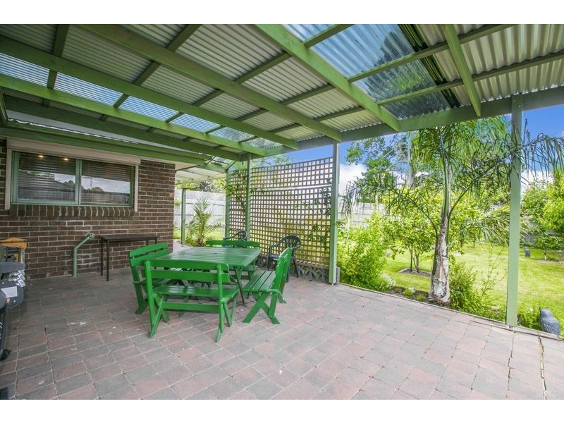 72 Endeavour Drive, Cranbourne North VIC 3977