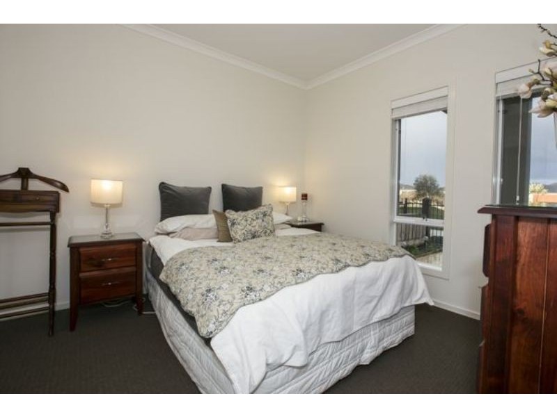 10 Penley Lane, Sandhurst VIC 3977