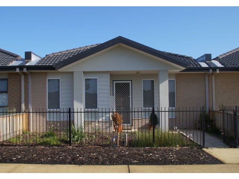 10 Penley Lane, Sandhurst VIC 3977