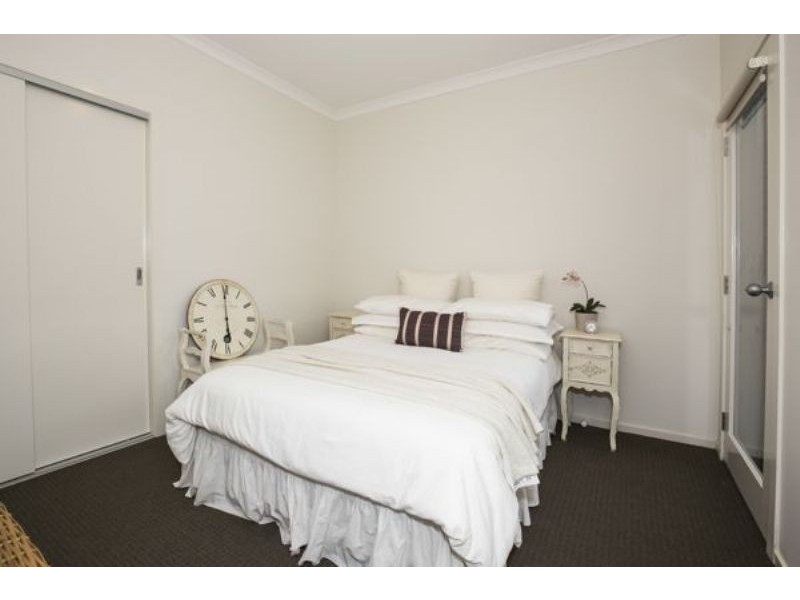 10 Penley Lane, Sandhurst VIC 3977