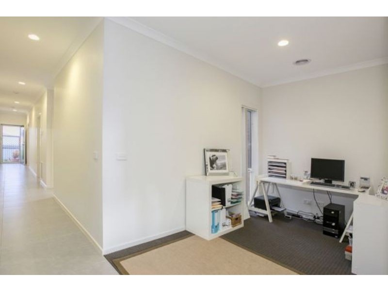 10 Penley Lane, Sandhurst VIC 3977