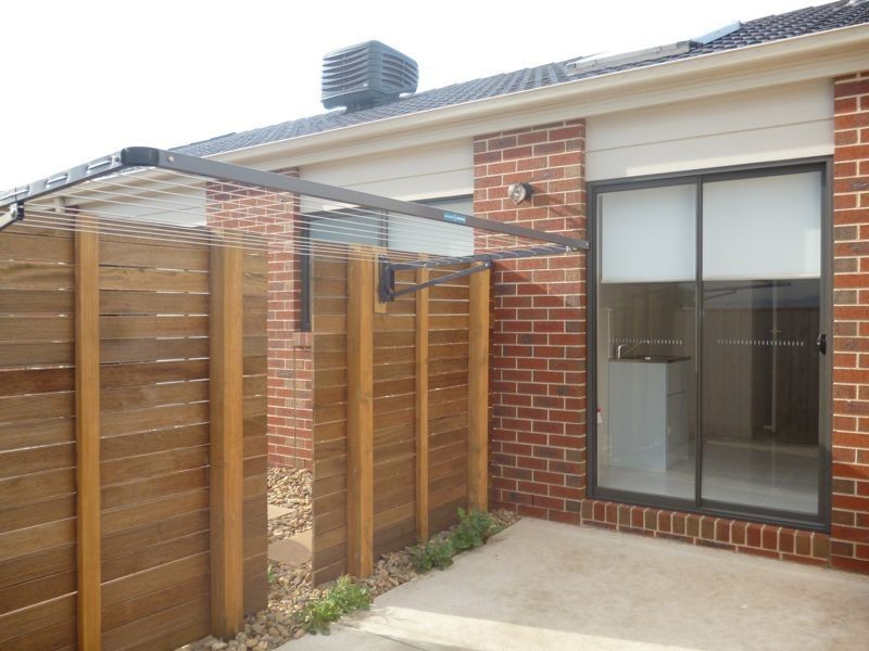 12 Ercildoune Court, Cranbourne West VIC 3977