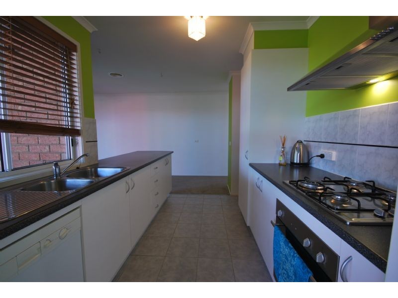 30 Hartsmere Drive, Berwick VIC 3806